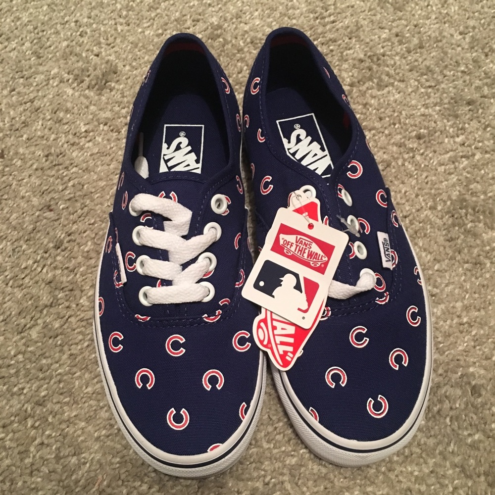 CHICAGO CUBS VANS SIZE WOMENS 5.5